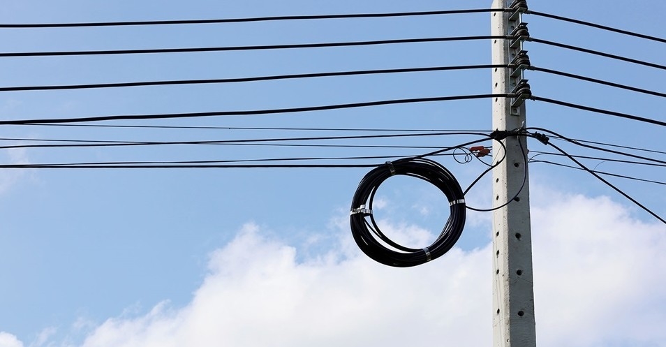 4 núcleos Cable FTTH Indoor Drop GJXH/GJXFH Arco-tipo de aço/FRP membro de resistência
