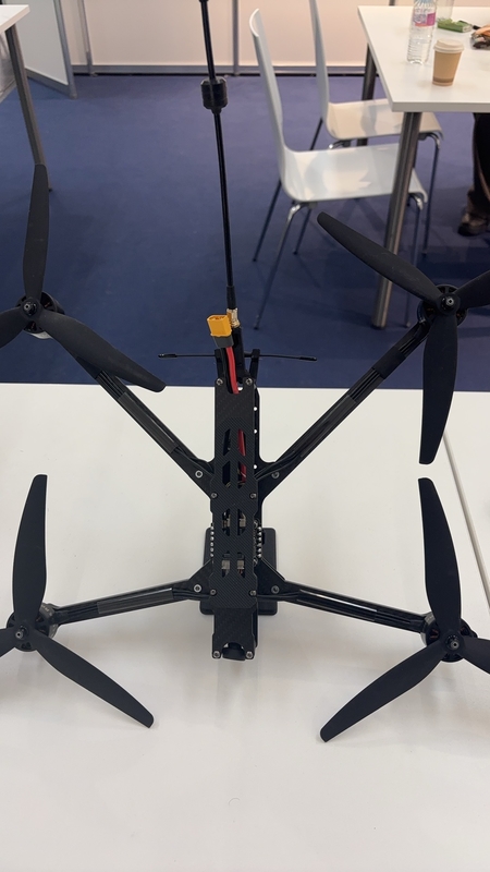 Drone FPV de 17 polegadas de longo alcance e alta potência Drone de corrida FPV com capacidade de carga de 12 KG