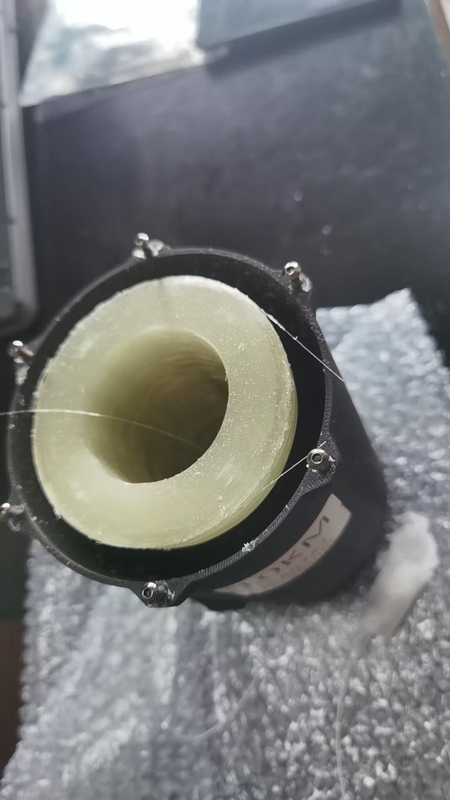 Material do casaco de revestimento confidencial FPV Quadcopter Drone 25km/rol Internal To External Wiring FC Connector Type For High Tensile Strength