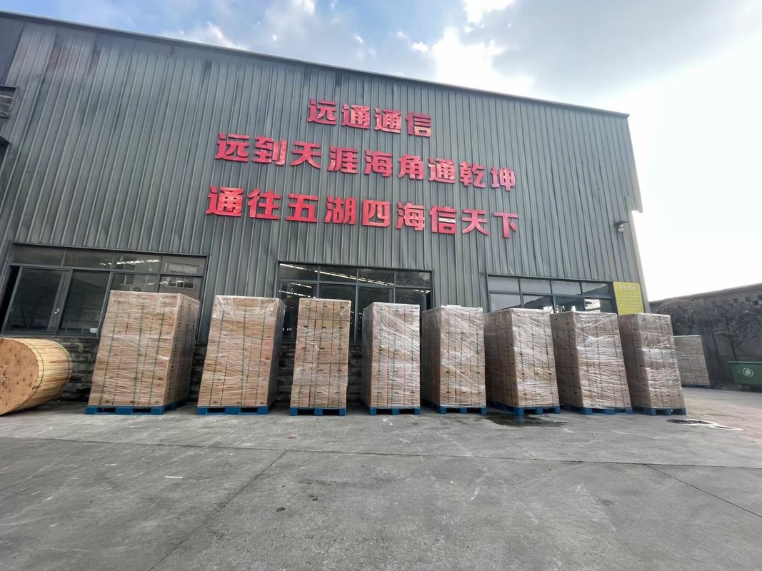 Introdução de cabo óptico em forma de borboleta